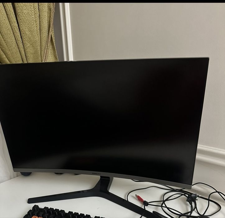 Монитор Samsung C27R500FHI, 27”, Curved, 60Hz