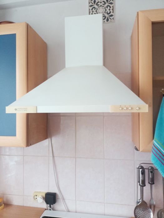Электро вытяжка  для плит
