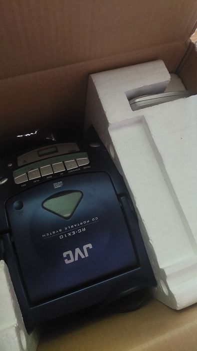 Магнитофон JVC с пультом