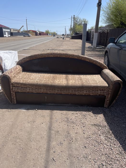 Диван на дачу бесплатно