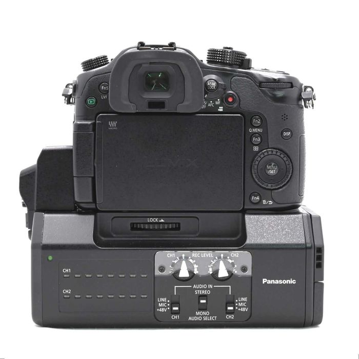 Panasonic AG-YAGHG AG-GH4U аудио адаптeр за микрофон