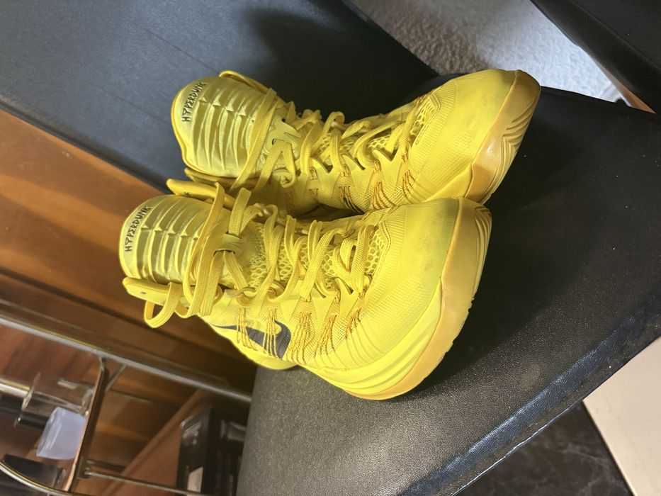 Nike Hyperdunk Yellow