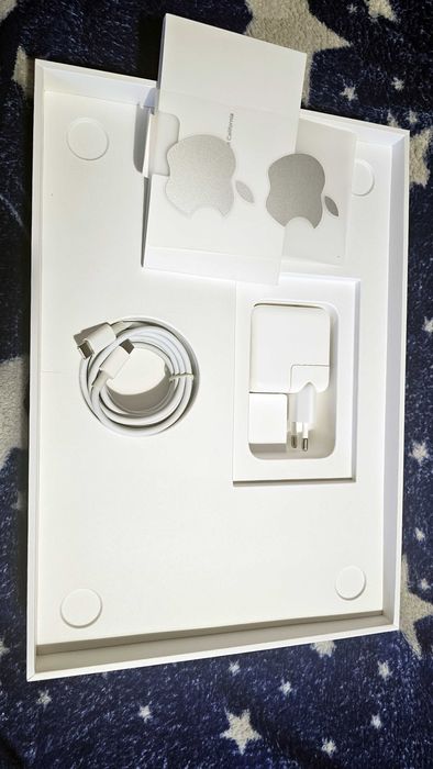 MacBook Air M1 – Отлично състояние! – 430€