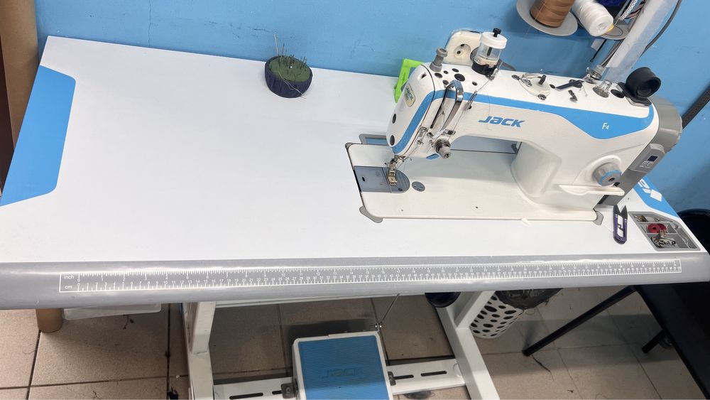 Продам швейную машинку 120000