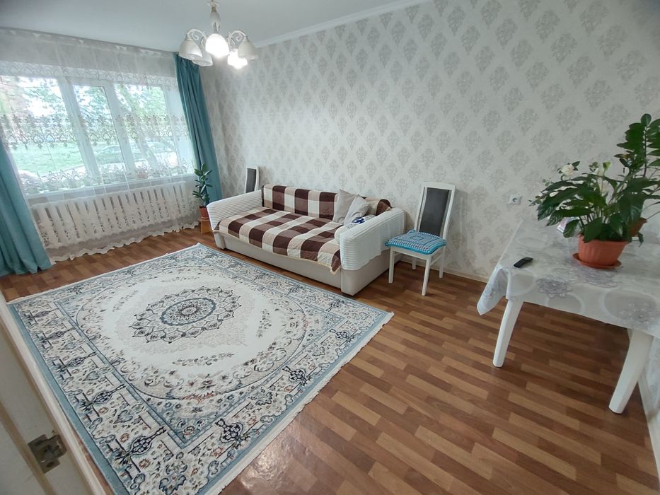 Продается 3-комн (9-13, 1 эт) с ремонтом
