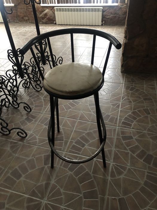 Очень добротные кованные вешалки