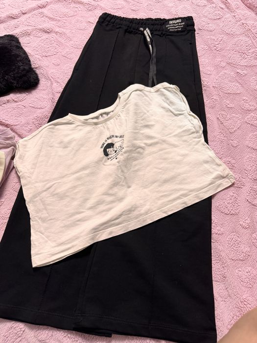 Вещи на девочку размер 122-128 это  -7-8 лет