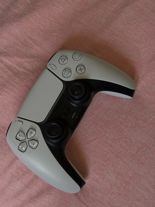 СРОЧНО продам PS5
