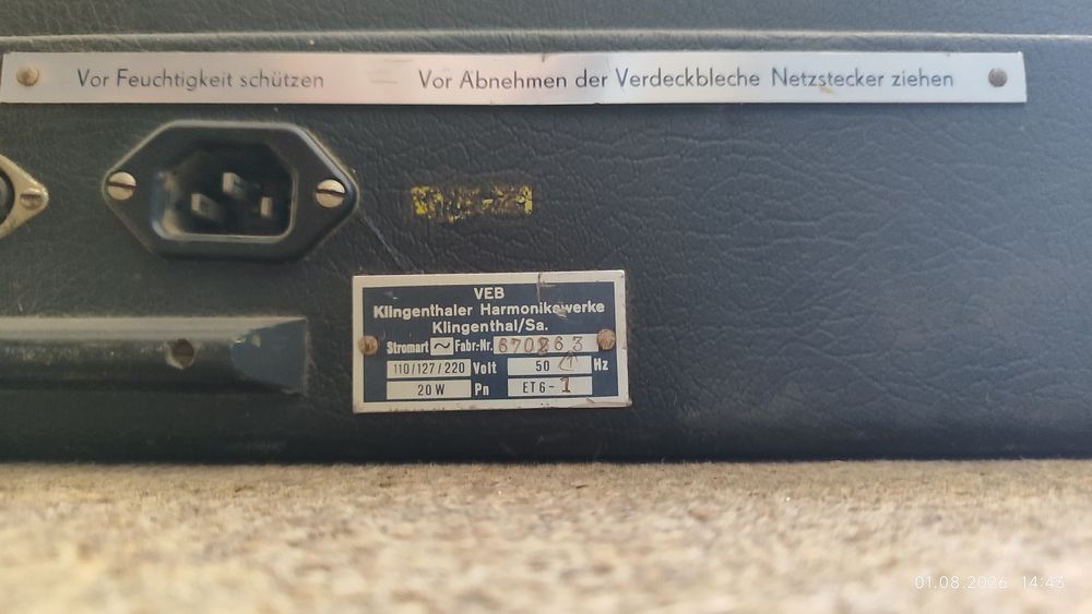 Синтезатор элетроорган VEB Klingenthaler Harmonikawerke Klingenthal (Г