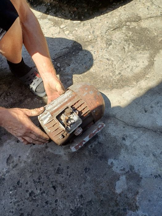 Продам двигатель