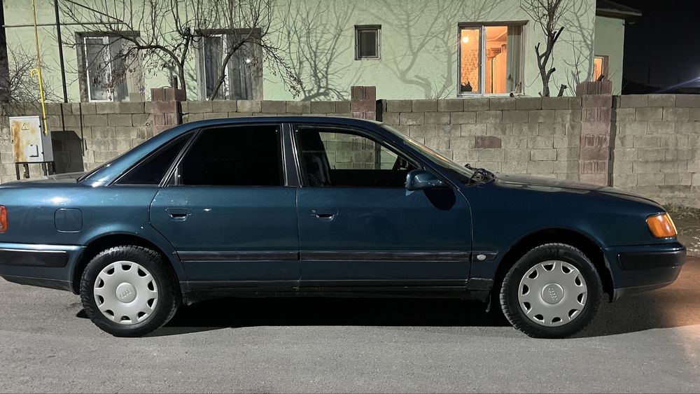 Ауди 100 срочно сатылады