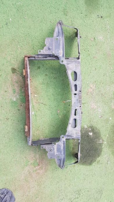 Trager / Tragher / Panou Frontal / Calandru Skoda Octavia 1 2001 - 2005