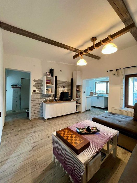 Продава Къща в с. Островче