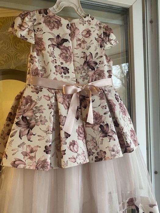 Платье нарядное для девочки