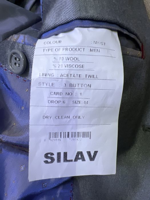 Продам 2 костюма