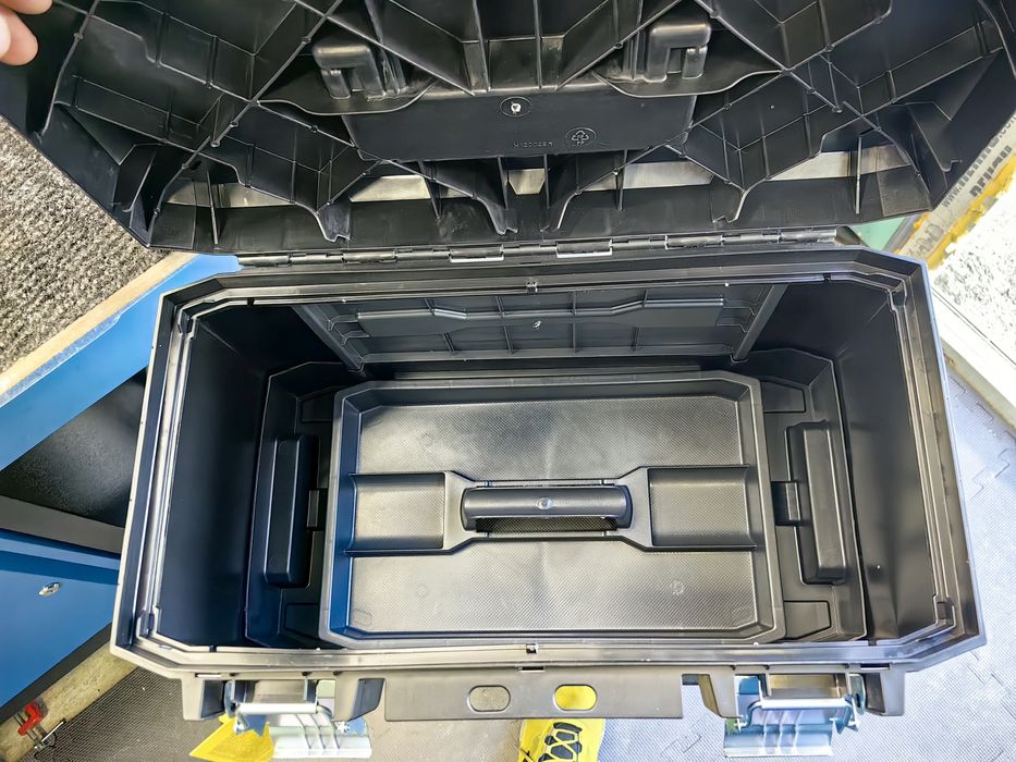 Куфар Stanley за инструменти пластмасов на колела 568x893x389 мм, 50