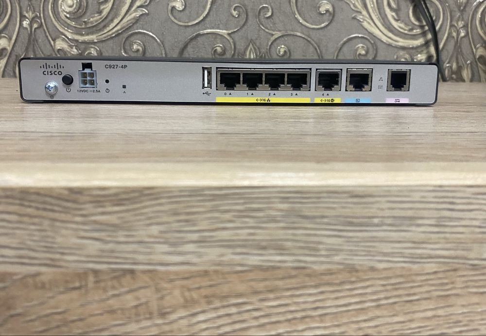 Маршрутизатор cisco c927-4p