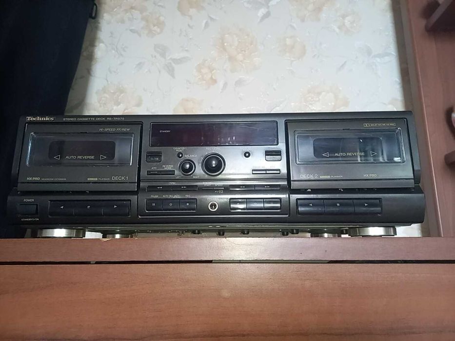 Продается кассетная дека Technics 575