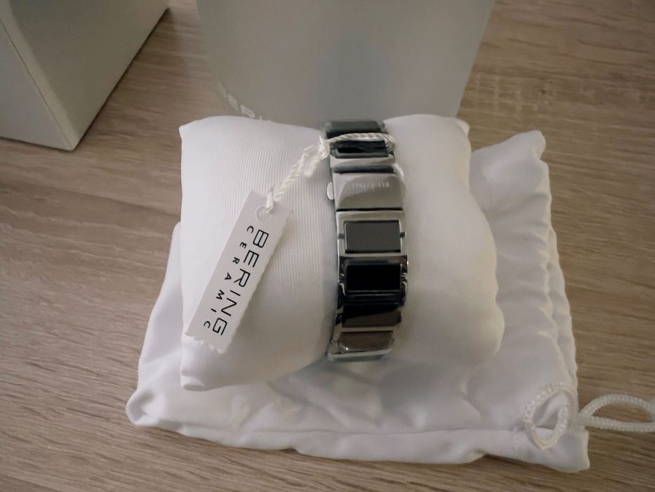Bering Diamond чисто нов дамски часовник