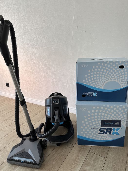 Продается отличный Пылесос