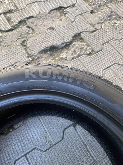 Kumho HA32  235/50R18