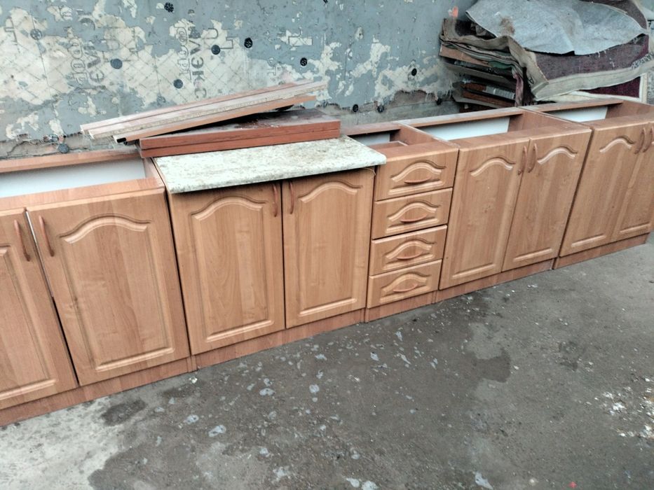 Кухня гарнитур хорошо состояние