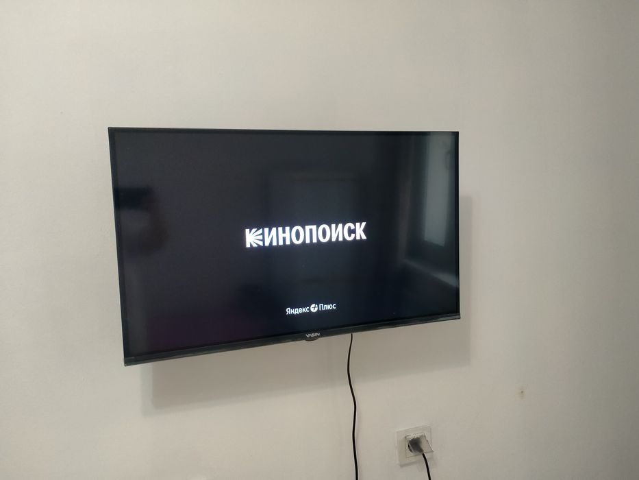 Продам Смарт телевизор 80см