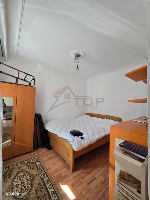 Alexandru - Olimp, 2 camere model cu geam la baie, liber