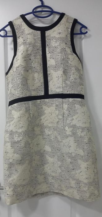 Rochie H&M material calitativ
