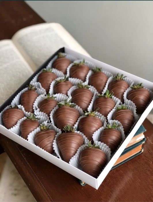 Клубника в шоколаде, подарок