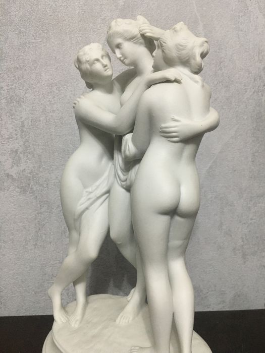 Старинная Скульптура