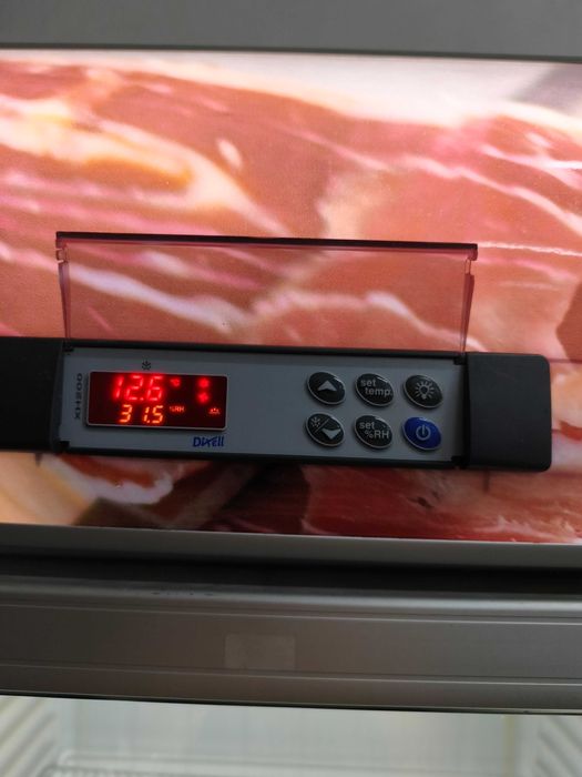 DRY AGE изсушител за месо , сушилни