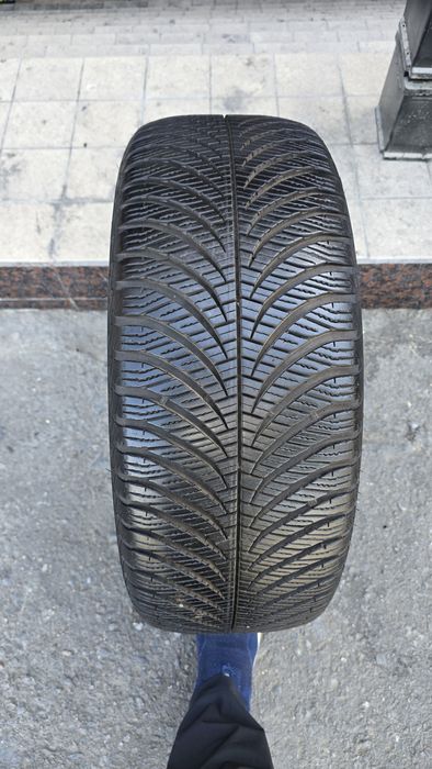 225/55/R17 GOOD YEAR