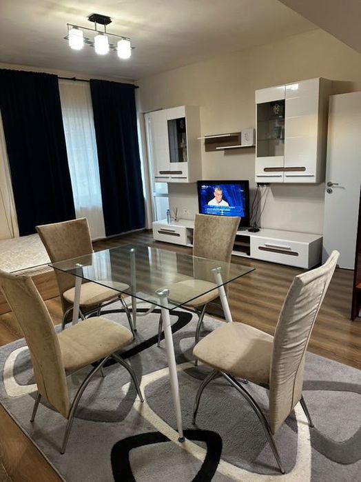 Тристаен апартамент в централна част на Варна