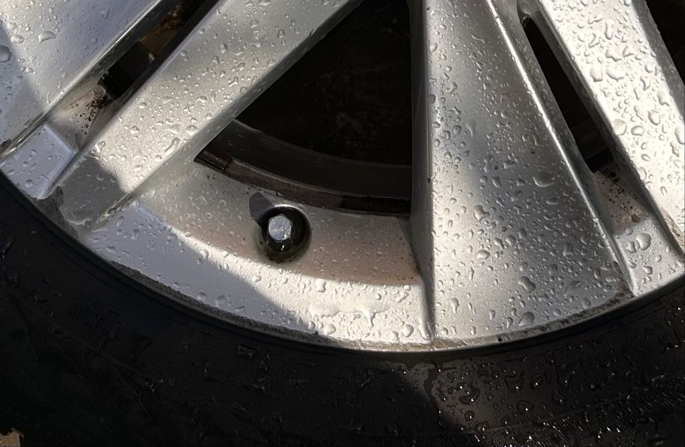 Vand jante plus cauciucuri iarna VW Golf 8 R16