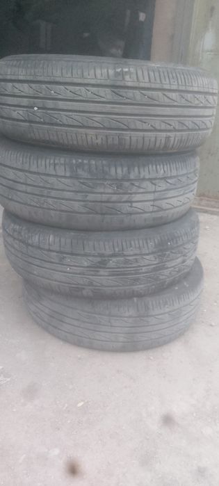 Продам покрышки комплект