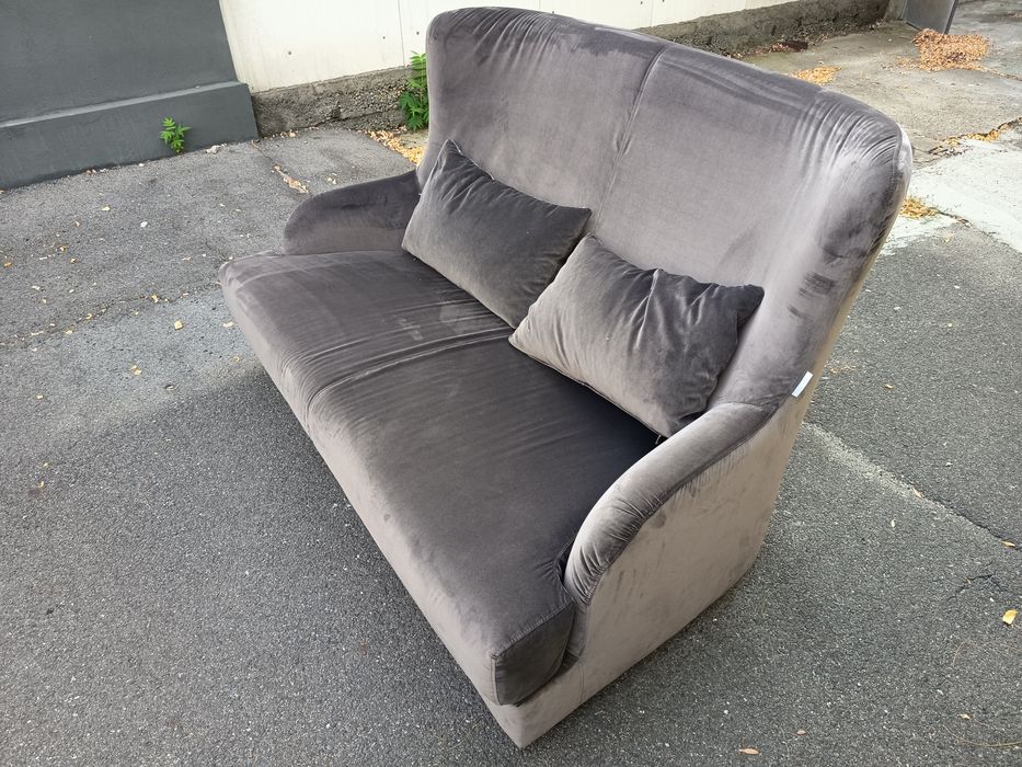Vând canapea fixa,2 locuri,din gama de lux Musa Italia,Colecția Elain,mobilier italian premium/design high-end