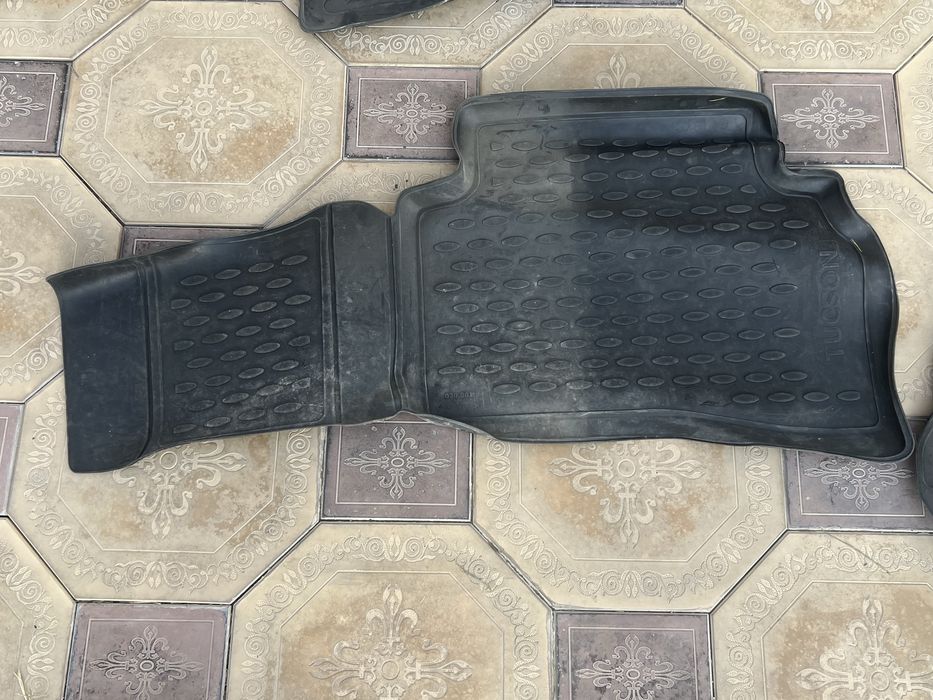 Резина полик для hyundai tucson 2020