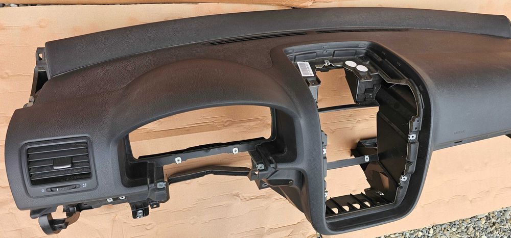 Plansa bord cu airbag pasager Vw Golf 5 / 2005 / 2006 / 2007 2008