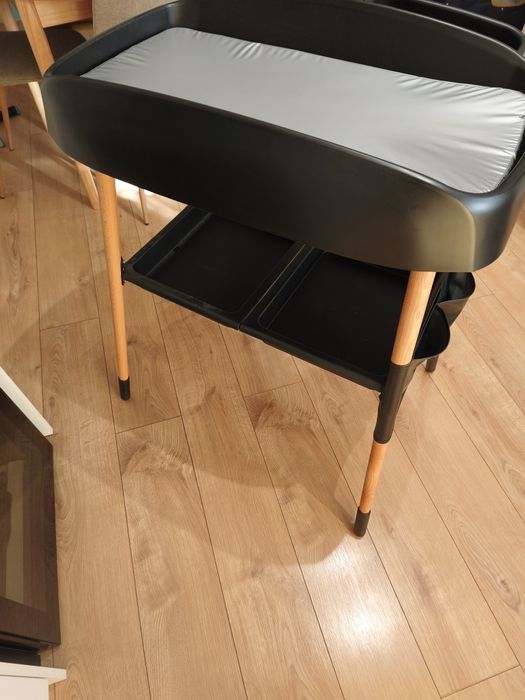 Masuta de schimbat si infasat BabyGo Change Me, Black