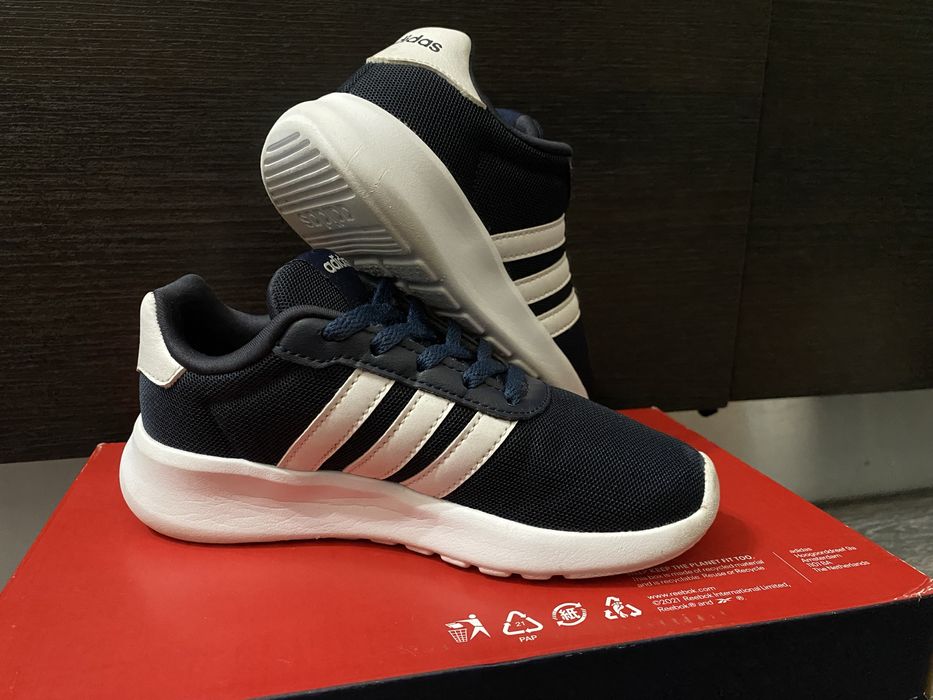 Adidasi Adidas copii Nr. 30.5