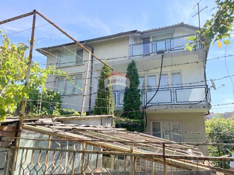 Продава се Етаж от къща в Добрич, Христо Ботев - 120 кв.м за 630 €/кв.м - Снимка #12