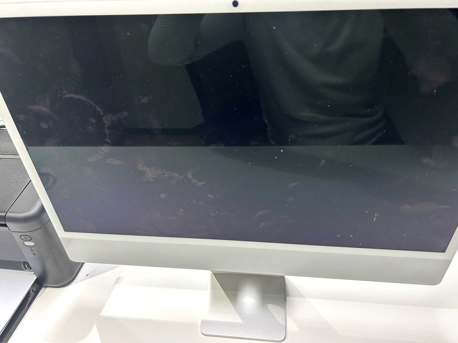 iMac 24” 2024 – Apple M4, 16GB RAM, 512GB SSD – Garanție 2026