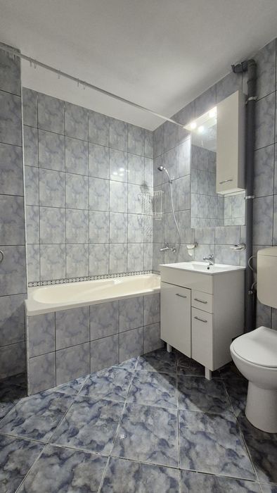 Apartament cu 5 camere, 96mp