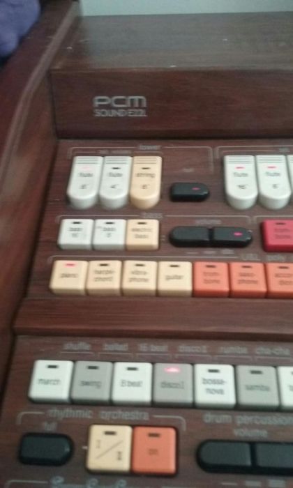 Orga din lemn cu scaun,Pian Pianina Technics PCM Sound E22L tehnis