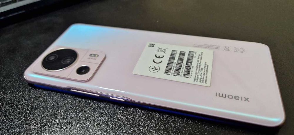 Xiaomi 13 Lite. Holati zo'r. Rangi ochiq feoletoviy. Ayollar uchun.