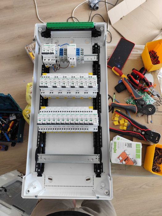 echipare tablouri electrice