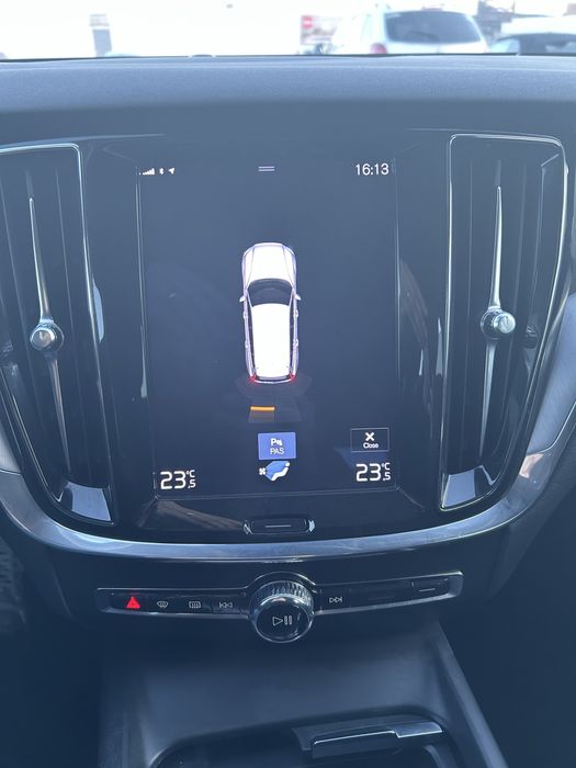 Volvo V60-nov 2020 Manuala