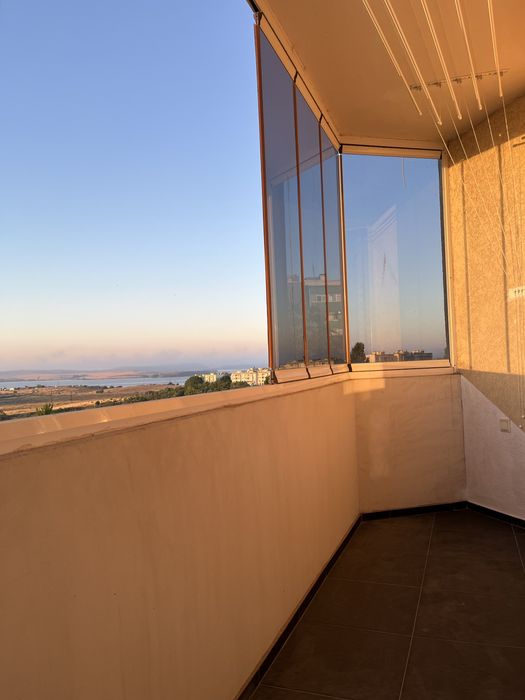 Продавам Безпрофилно остъкление за тераса