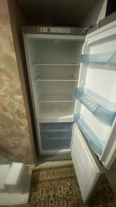 Холодильник Бирюса